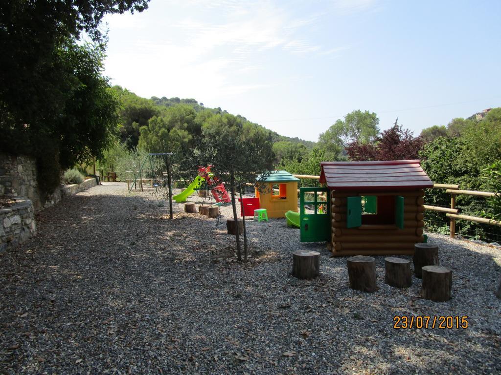 Agriturismo Rio Castello Marina dʼMarina dʼAndora 외부 사진